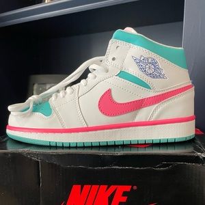 Brand New Air Jordan Mid 1